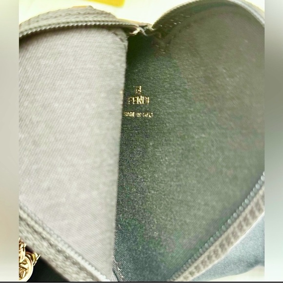Vintage Fendi Heart Coin/ Card Wallet - Picture 11 of 11